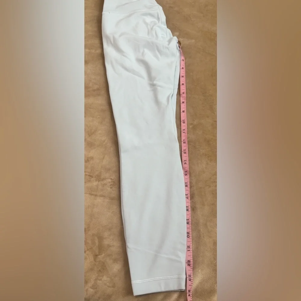 Lululemon Athletica Light Blue Leggings Slim Tapered Fit Size 4